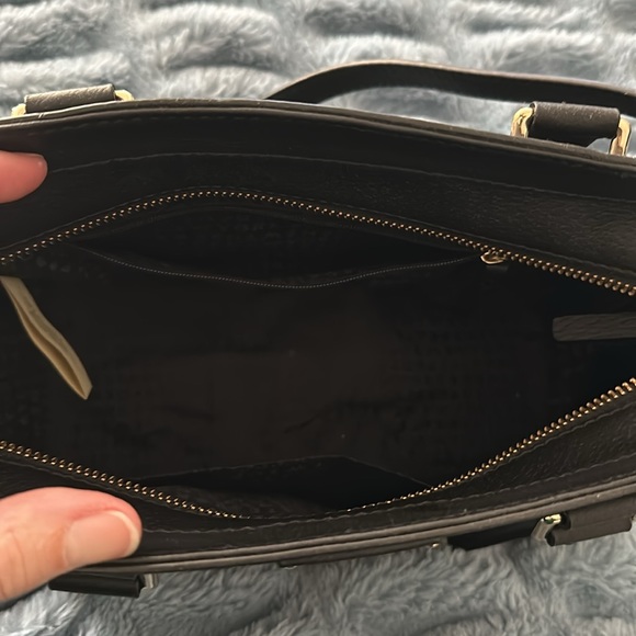 Cute black purse - Picture 2 of 2